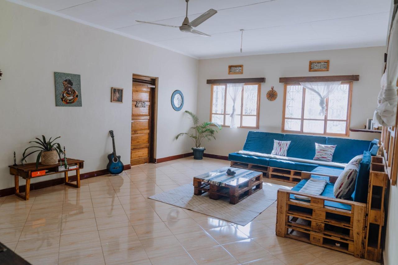 Mkoani Homestay Моши Экстерьер фото