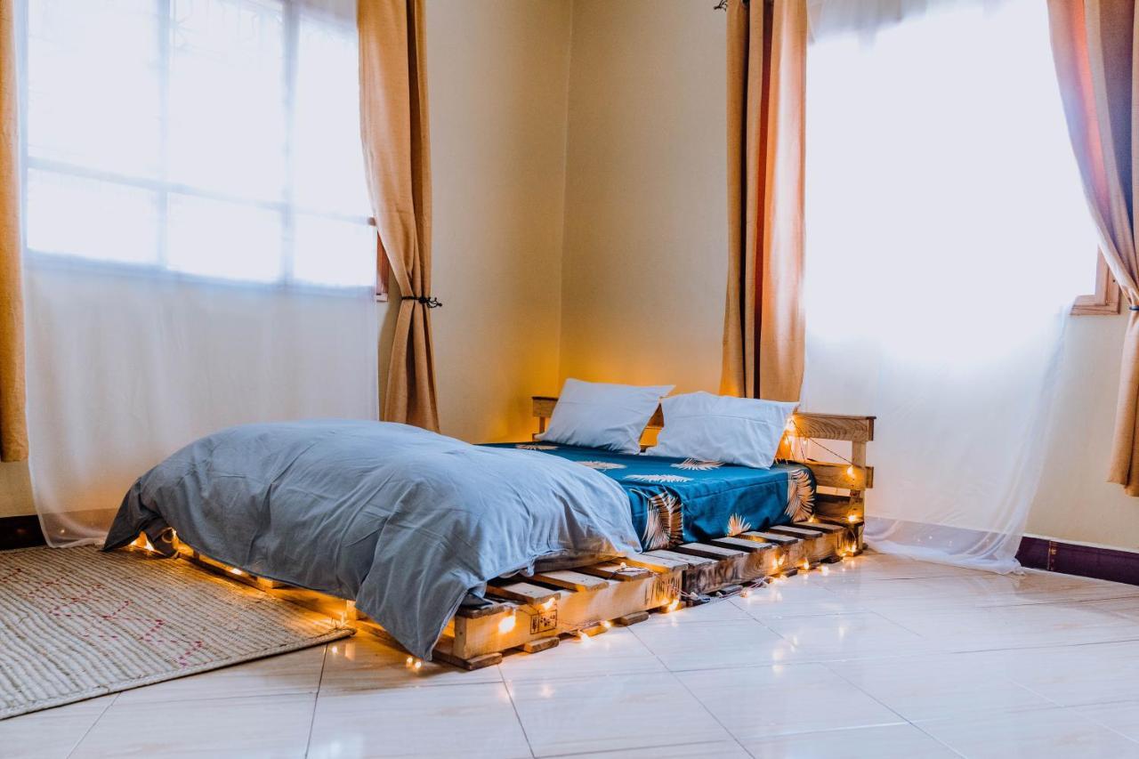 Mkoani Homestay Моши Экстерьер фото